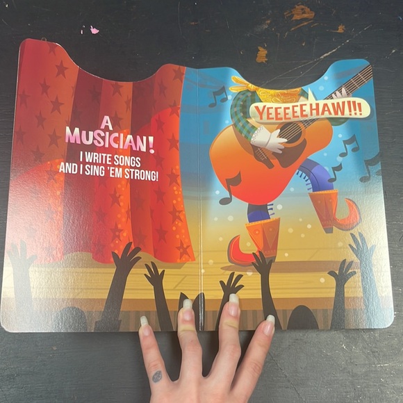 When I Grow Up cardboard children’s book - Picture 8 of 15